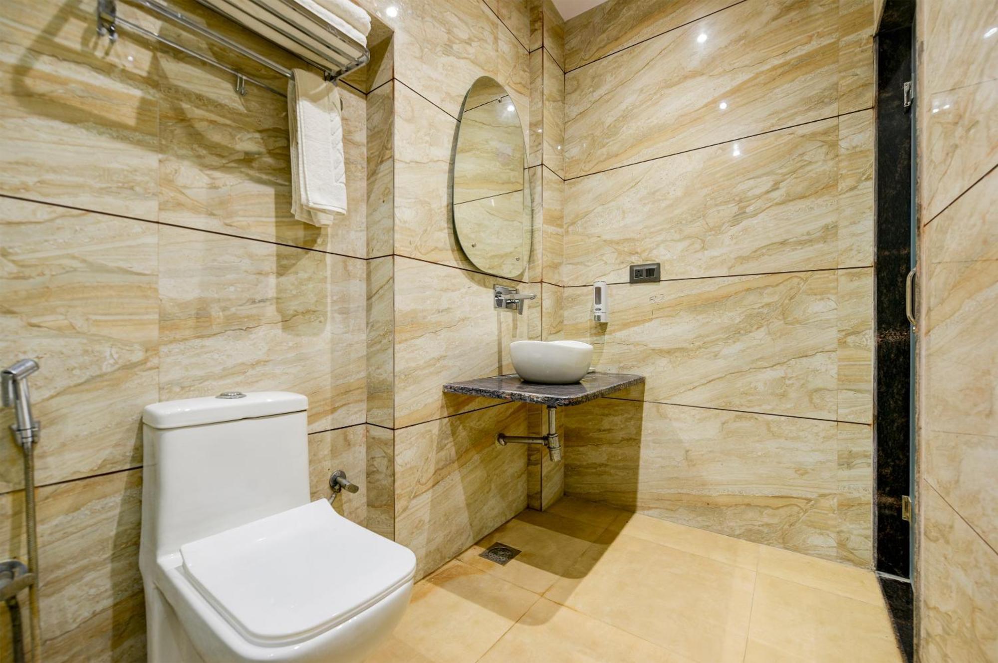 The Pearl Plaza Hotel In City Centre - Near New Delhi Railway Station Eksteriør billede