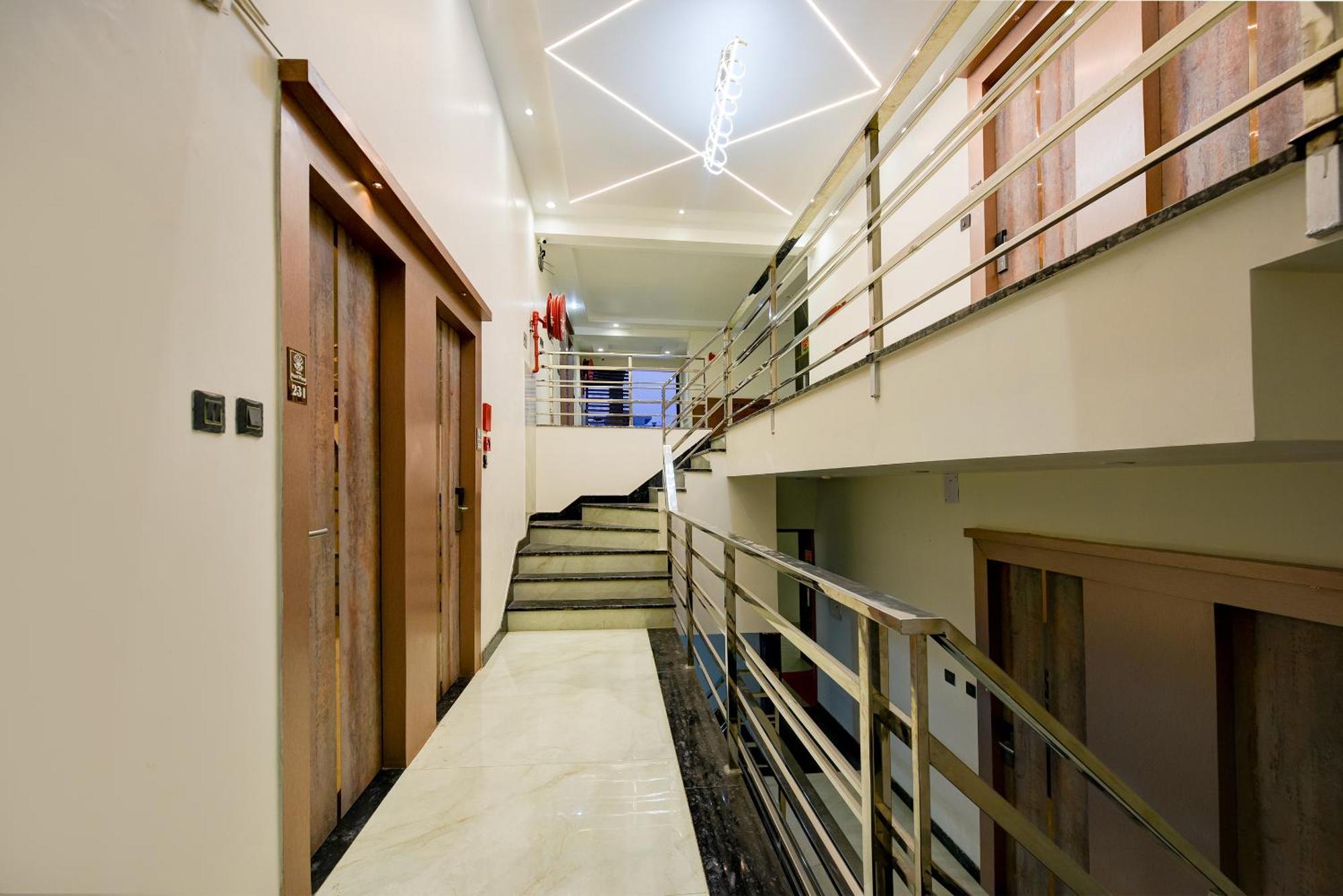 The Pearl Plaza Hotel In City Centre - Near New Delhi Railway Station Eksteriør billede